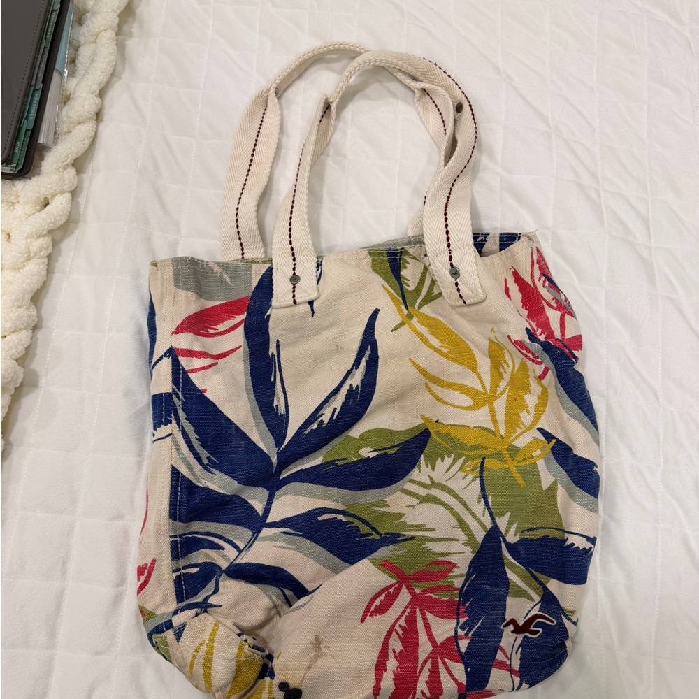 Hollister Blue and Red Leaf Print Tote